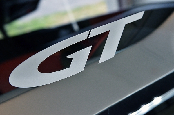 Steckbares Plexiglas Windschott klar mit GEFÜLLTEM "GT" Logo
